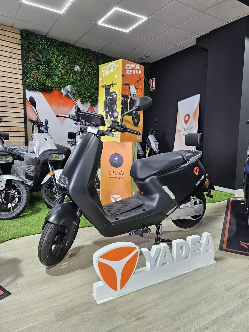 KYMCO YADEA MÁLAGA (1)